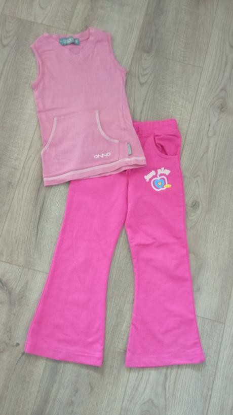 Tepláky + tričko, 116