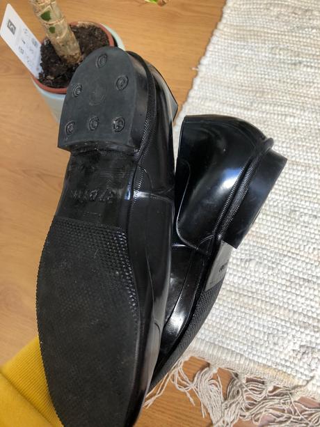 Čierne lesklé lakované topánky / lakovky, 37