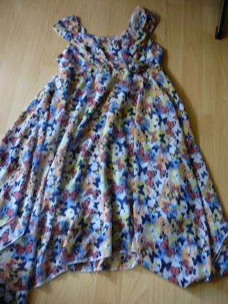 Dievcenske saty, 146