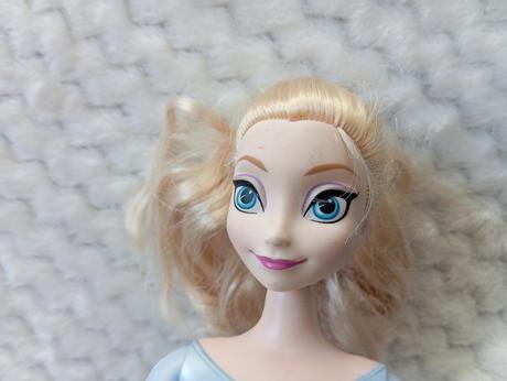 Barbie mattel elsa na korčuliach 2, 
