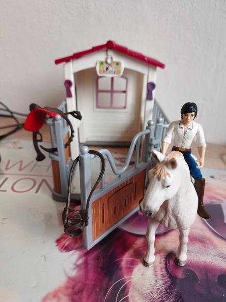 Schleich stajňa jazdec koník, 