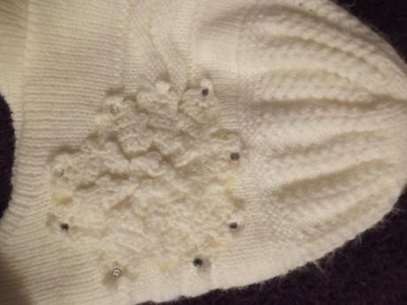 Zimná čiapka s brmbolcami, 122