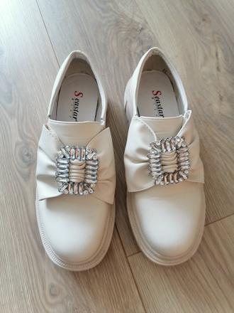 Mokasíny/slip on, 40