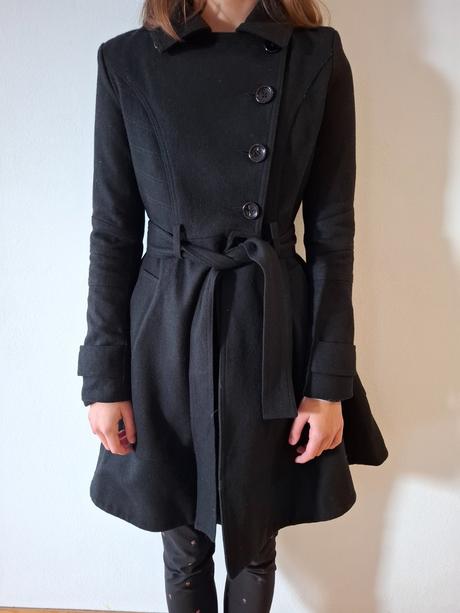 Kvalitný zimný kabátik, 152