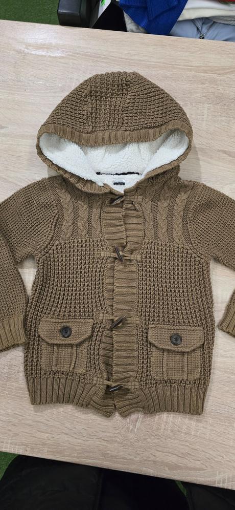 Teply svetrik, f&f,122