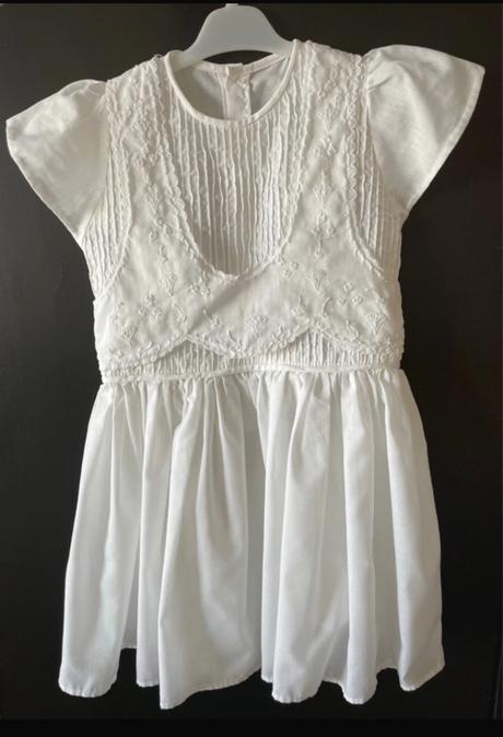 Dievčenské šaty, 116