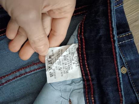 Rifle na gombíky, 32