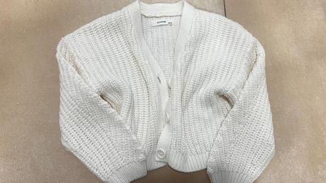 Sveter reserved, reserved,122