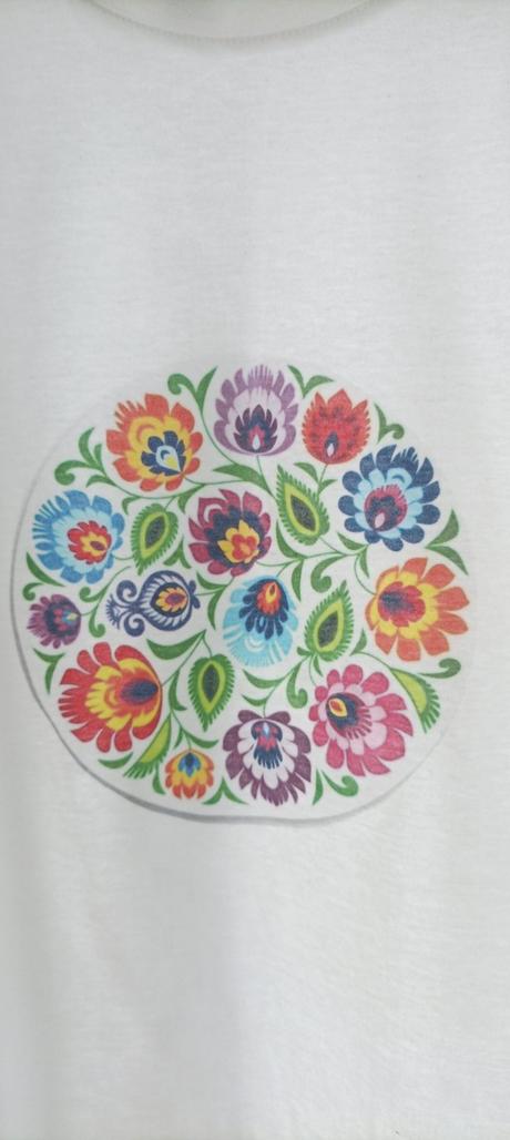Tričko s kvetinovou folk potlačou, l