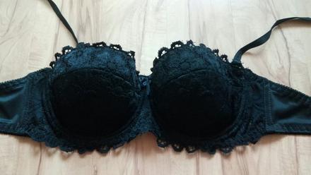 Čierna čipkovaná korzetová podprsenka, 80c