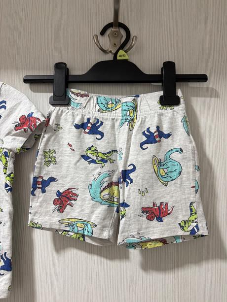 Chlapčenské pyžamo, 92