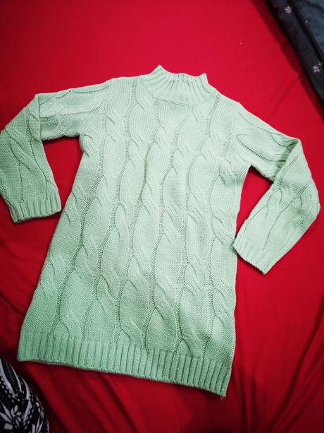 Dlhý svetrík, gate,134