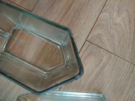 Vintage sklenené nádoby,