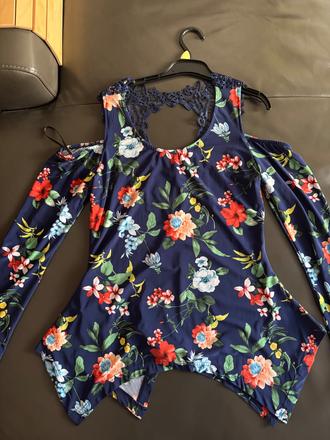 Blúzka s čipkou, 38