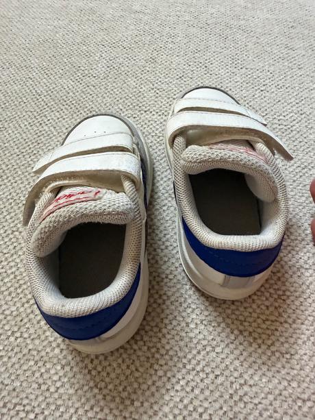 Adidas tenisky, adidas,21