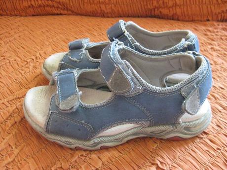 Sandálky, baťa,32