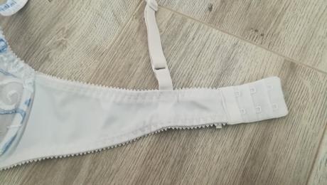 Kvetovaná podprsenka, 80c