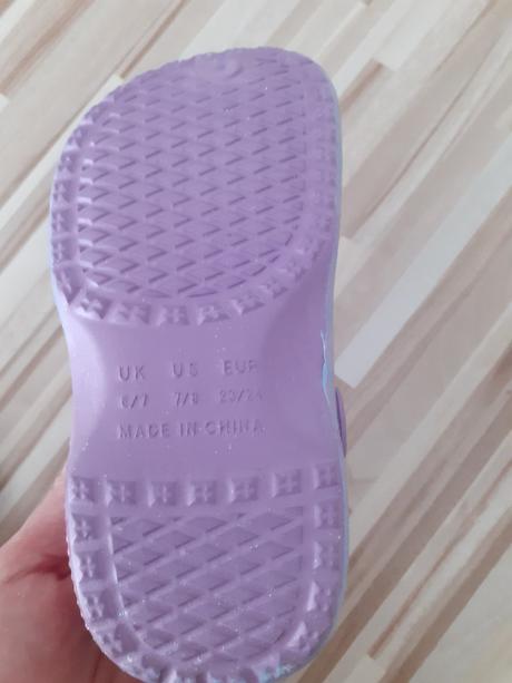 Trblietavé croksy, disney,23 / 24