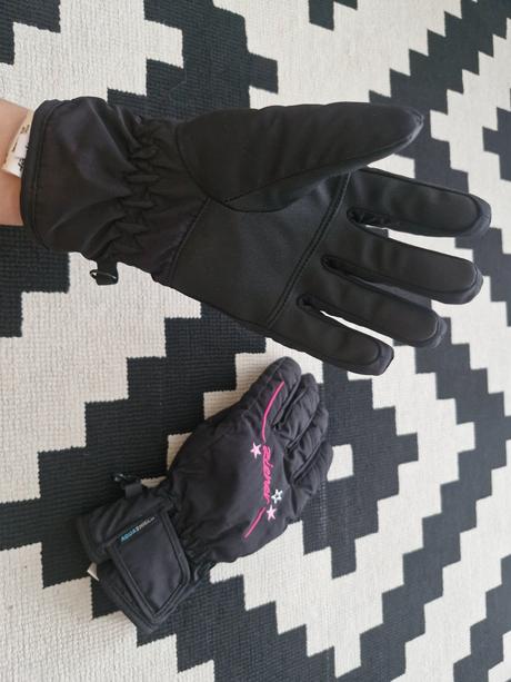 Kvalitne lyziarske rukavice zn.ziener top stav, 158