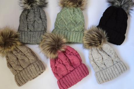 Čiapočka s brmbolcom, 98 - 158