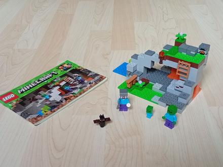 21141 lego minecraft - jaskyňa so zombie, 