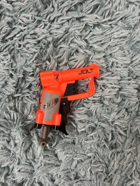 Štyri nerf zbrane, 