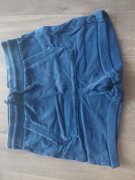 Chlapcenske kratasky, reserved,98