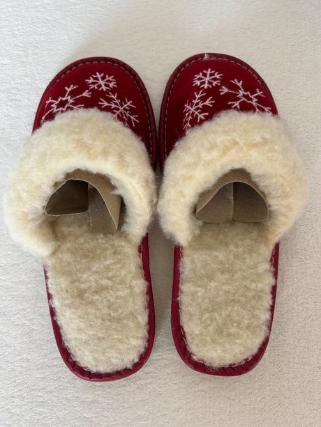 Nové vlnené papučky, 38