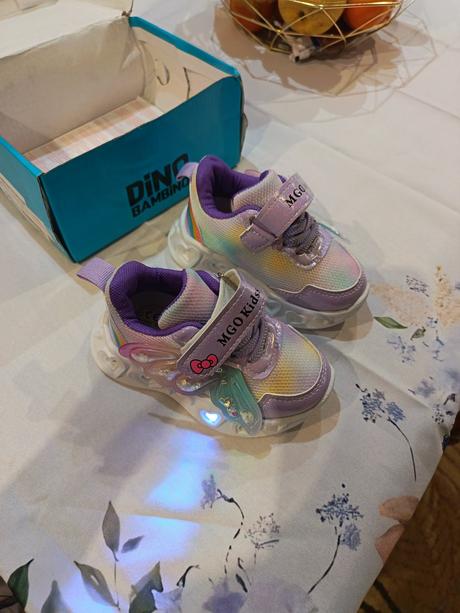 Predám nové botasky, adidas,21