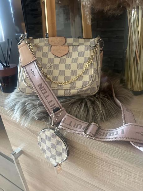 Kabelka crossbody, 