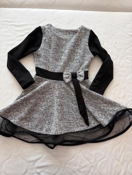 Elegantné šaty, 122