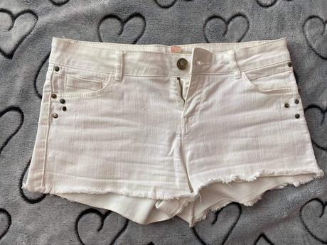 Kraťasy, bershka,34