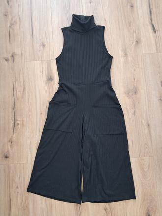 Overal s culotte nohavicami, 38