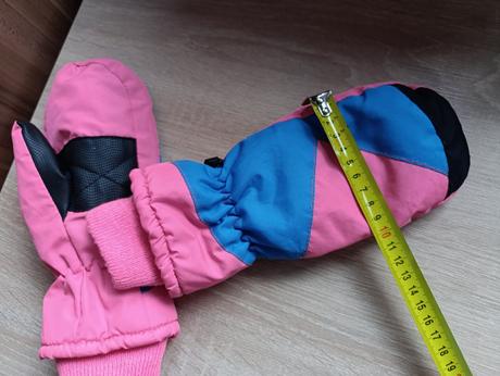 Rukavice - darujem 140/146/152, 146