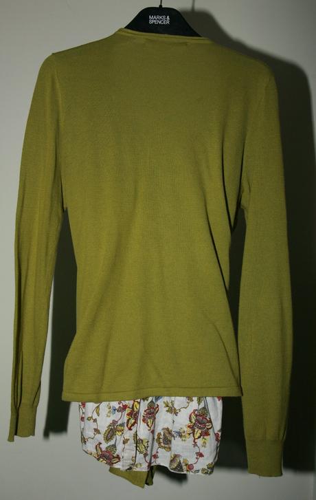 Svetrík s falošnou blúzkou, next,42