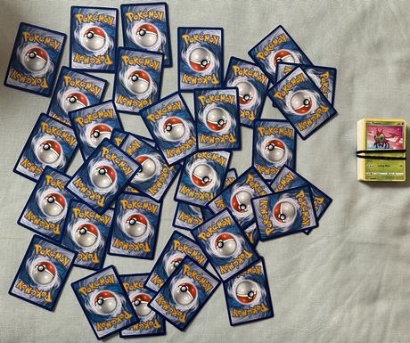 Originál pokémon karty za 10eur,