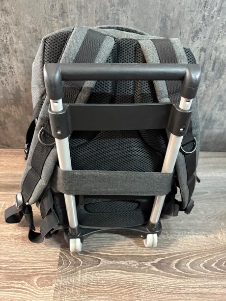 Bestway cestovny ruksak s odopinatelnymi kolieskam, 