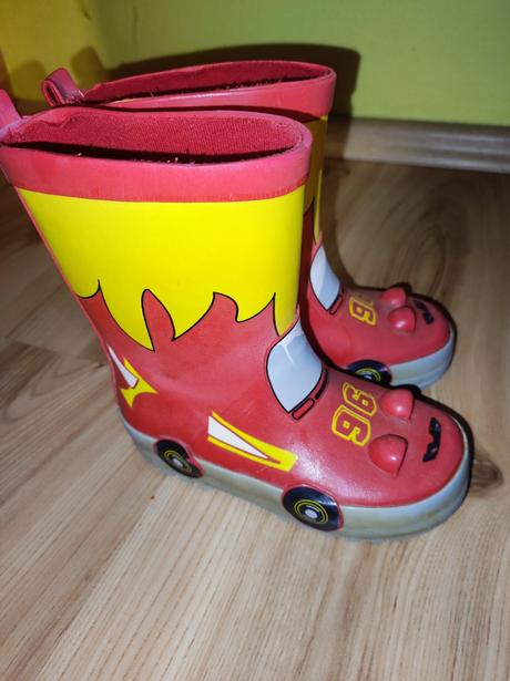 Gumáky pre chlapceka, 23