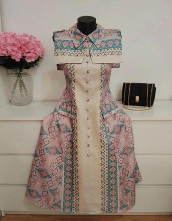 Luxusné dizajnové áčkové šaty amelia couture, m