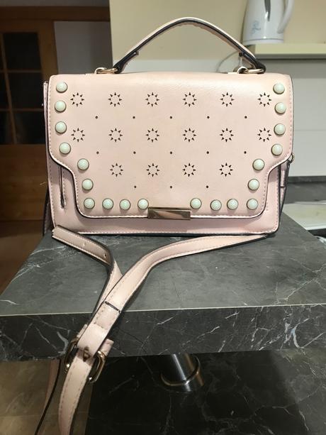 Krásna jemnoružová kabelka, 