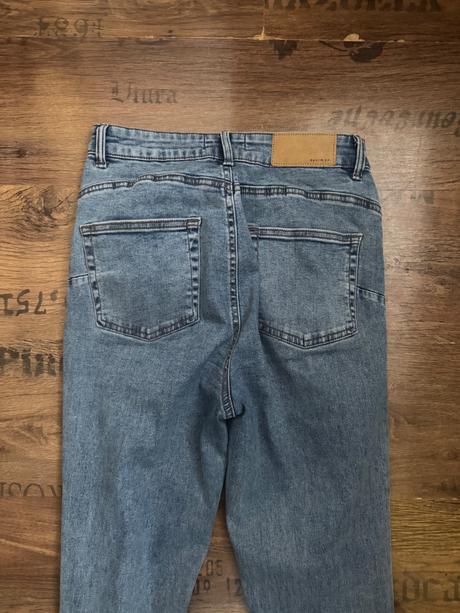 Strečové jemne rozšírené rifle, primark,m