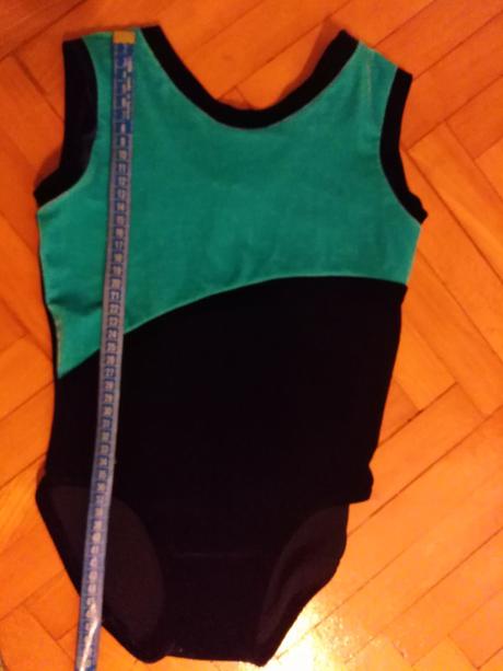 Zamatové plavky, 110