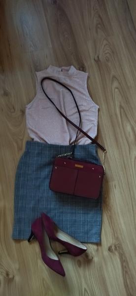 Oblečenie na neformálnu svadbu spojenú s oslavou