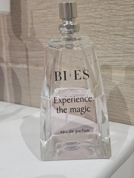 Bi - es experience the magic, 