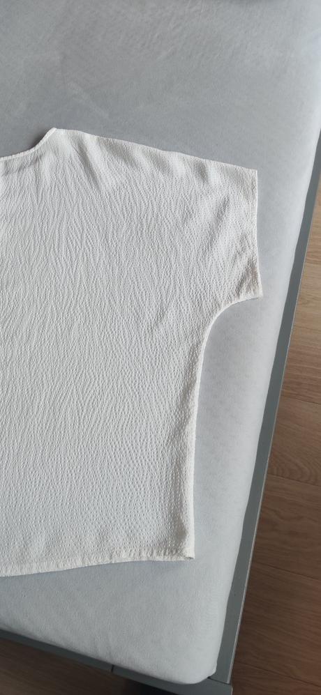 Dámska blúzka veľ. 44, 44