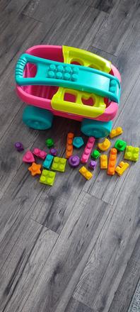 Vozík so stavebnicou mega bloks,