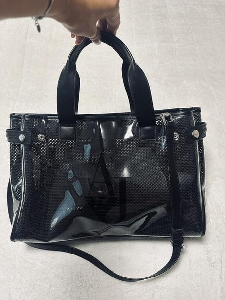 Čierna vinylová kabelka zn. armani jeans originál, armani