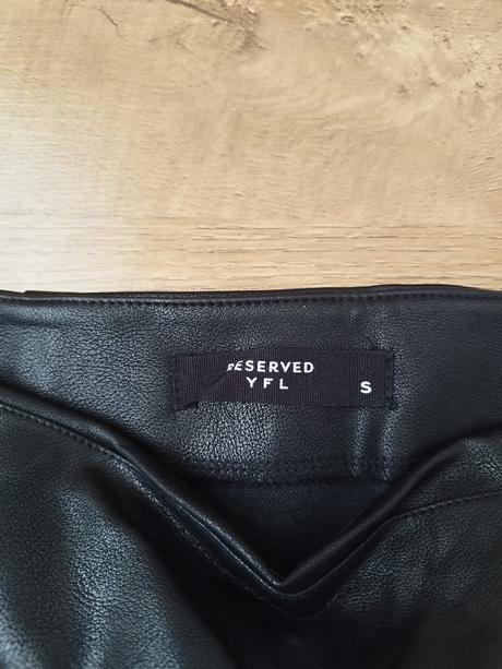 Kožená sukna, reserved,s