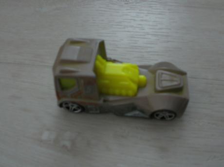 Auto meniace farbu, 
