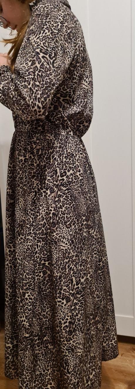 Leopardie šaty, 